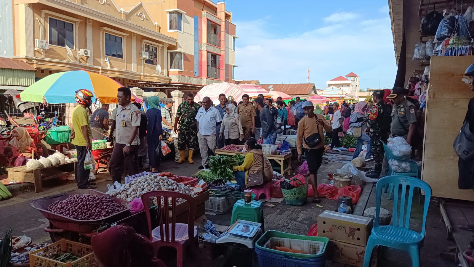 First-Pasar Wamanggu